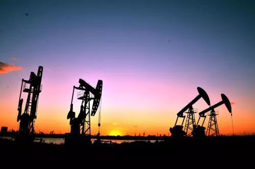 油田開(kāi)采應(yīng)用場(chǎng)景圖 油田開(kāi)采應(yīng)用場(chǎng)景圖